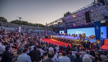 İzmir Enternasyonal Fuarı 90. kez dünyaya kapılarını açtı