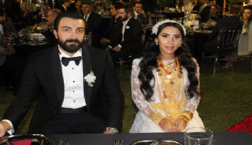 Bin 500 kişilik düğünde gelin takılan 4 kilo altını taşımakta zorlandı
