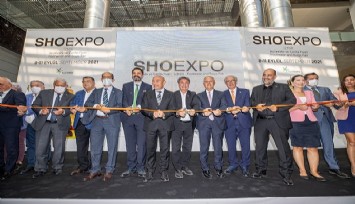 İzmir’de 47’inci kez kapılarını açan Shoexpo’nun açılışına katılan Başkan Soyer: 300 milyon çift ayakkabı hedefine katkı sağlayacağız