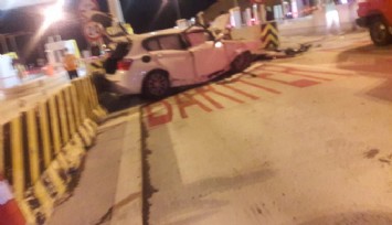 Otoyol gişelerine çarpan araçtaki hakim hayatını kaybetti