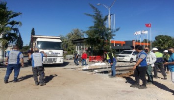 Çiğli’de tramvay inşaatına AOSB’deki iş yeri sahipleri fabrikalarına giremedikleri gerekçesiyle isyan etti