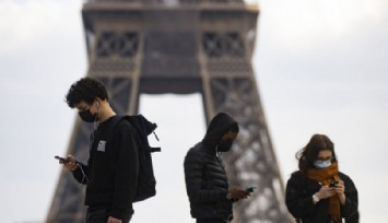 Paris’te maske takma zorunluluğu kaldırıldı