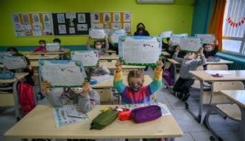 İzmir’de miniklerin karne heyecanı