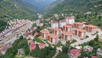 Afet konutları teslim edildi