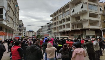 Yüksek elektrik faturalarını protesto ettiler