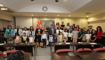 Başkan Tugay duyarlı gençlerle buluştu
