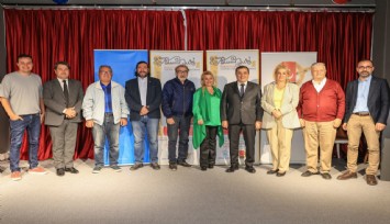 Konak'ta karikatüristler demokrasi ve özgürlüğü çizecek
