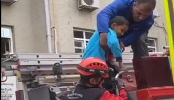 İzmir'de aile sağlığı merkezinde korkutan yangın: 3'ü çocuk 13 kişi kurtarıldı