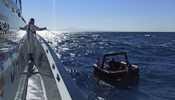 İzmir açıklarında 155 düzensiz göçmen yakalandı, 8 göçmen kurtarıldı