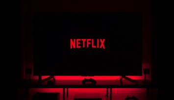 Netflix yöneticileri filmlerin sinemada gösterilmesini tartışıyor
