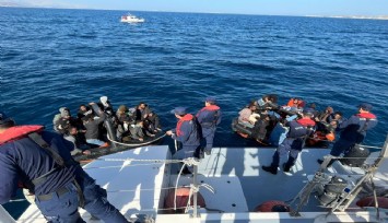 Yunanistan’ın ittiği 214 düzensiz göçmen kurtarıldı