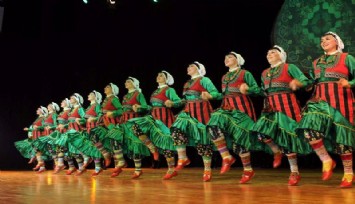 Menderes'te halk dansları zamanı