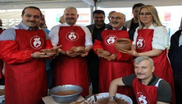 Menemen’de Uluslararası Çömlek Festivali’ne renkli başlangıç