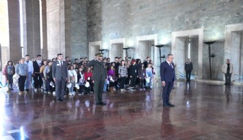 Gaziemirli çocuklar ve gençler Ata’nın huzurunda