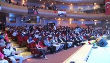 Bakan Varank'tan gençlere: Türkiye'nin istikametini siz çizeceksiniz