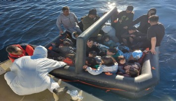 Ege denizinde 30 göçmen kurtarıldı