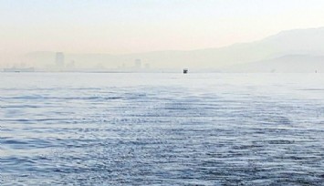 İzmir’e ihanet: Körfez’i 5 kilometreyi bulan atığa buladılar