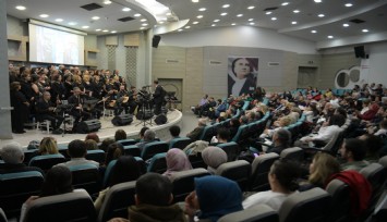 Bornovalılar, Atatürk'ü sevdiği şarkılarla andı