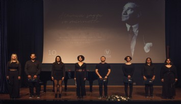'Atatürk kendi rızasıyla kendi gücünü azaltan bir lider, bu tarihte az karşımıza çıkıyor'