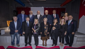 Yabancı gazetecilerden İzmir’e övgü