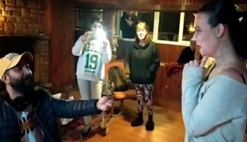 Film setinde evlenme teklifi