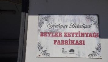 Seferihisar Belediyesi zeytinyağı sıkımına başladı