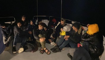 İzmir açıklarında 24 göçmen kurtarıldı