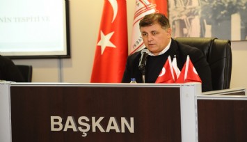Başkan Tugay'dan maaş ve ikramiye ile ilgili iddialara yanıt: Söylenenlerin çok altında problem yaşıyoruz