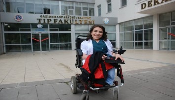 “Ben bugün uzman doktor oldum”