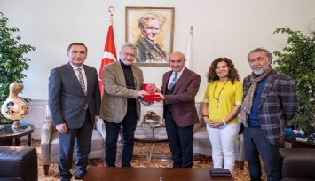 Soyer’e “Barışa Ömür Boyu Emek” Ödülü