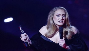 Adele: Günde beş kez terapi aldım