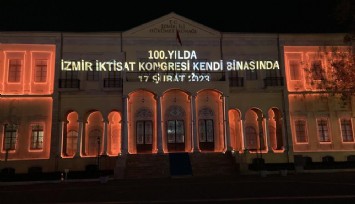 İzmir İktisat Kongresi'ne doğru: Konak Meydanı'nda ışık gösterisi