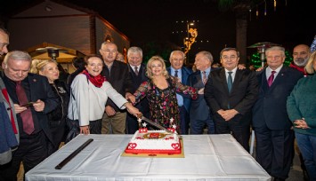 İzmirli gazetecileri buluşturan kutlama