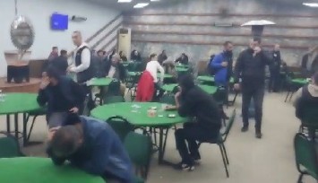 Mühürlü kıraathaneye ikinci baskında 130 kişi yakalandı