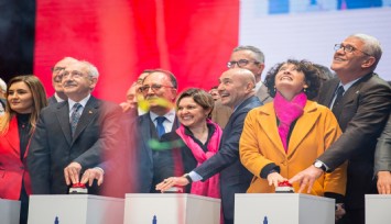 İzmir’de tarihi gün: 12 milyar liralık Buca Metrosu’nun temeli Kılıçdaroğlu’nun katılımıyla atıldı