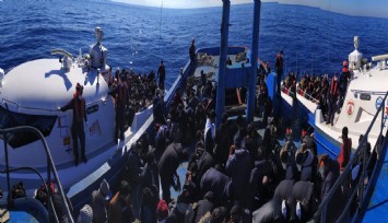 Ölüme itilen 348 göçmen kurtarıldı