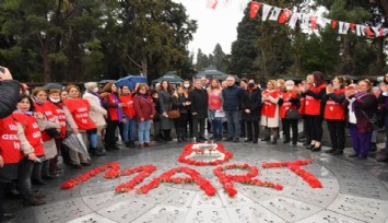 Bornovalı kadınlar 8 Mart’ta alanlara çıktı: Başkan İduğ, 8 Mart’ta kadınları yalnız bırakmadı