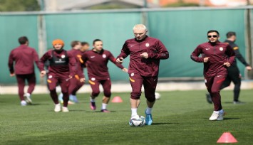 Galatasaray, Beşiktaş derbisine İzmir'de hazırlanıyor