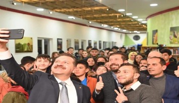 Sındırgılı öğrencilere Başkan Yılmaz sürprizi