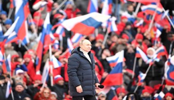 Putin savaş sonrası ilk kez halk karşısına çıktı