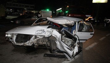 Otomobil, tıra arkadan çarptı: 1 can kaybı