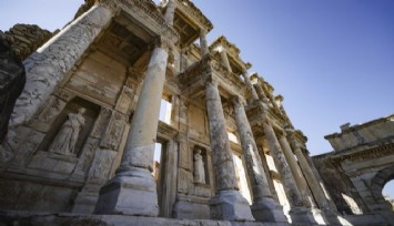 Efes’te bahar havası