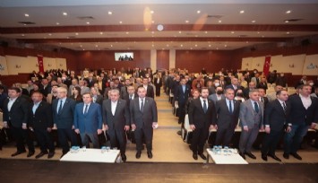 Muhalefetin İzmir temsilcilerinden Batur’a tam not