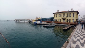 İzmir'de deniz ulaşımı normal seyrinde sürüyor