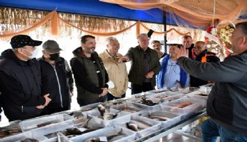 Narlıdere’de taze balık mezattan sofraya