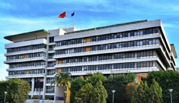 İzmir Büyükşehir Belediyesinin Konak’taki ana hizmet binasının yıkımı için ihale süreci başladı