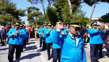 Çeşme’de tamamı ilçedeki genç müzisyenlerden oluşan “Belediye Bandosu” kuruldu   