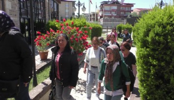Güzelbahçe’li Kadın Muhtar ve Muhtar eşlerine Anneler Gününe özel gezi