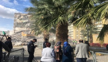 İzmir depreminde yıkılan Cumhuriyet Sitesi'nin sorumluları hakim karşısında  