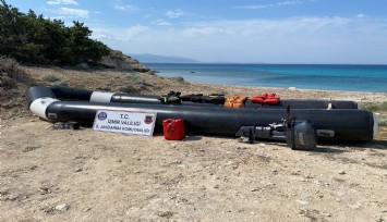 Çeşme'de 27 düzensiz göçmen, 4 kaçakçı yakalandı